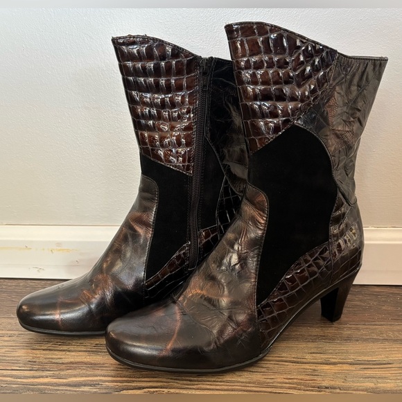 Helle Comfort Laine Boots Size 40 EUR (9-9.5 US) Croc Patent Leather Suede - Picture 1 of 12